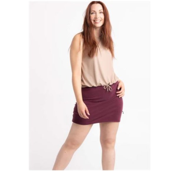 NWOT convertible - transformable tube skirt or strapless top - light travel wear - Picture 3 of 4